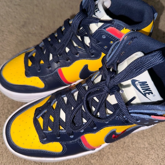 Nike Dunks (Platform) - Picture 2 of 6